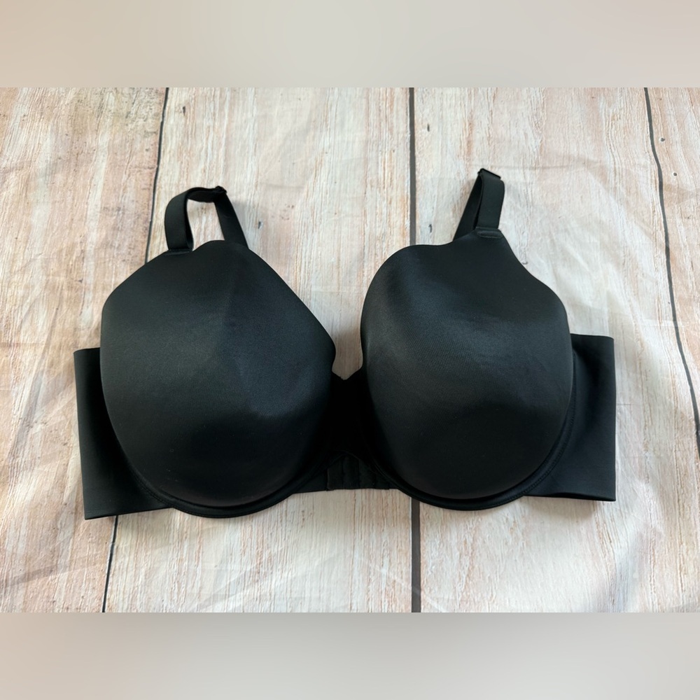 Cacique Lightly Lined Full Coverage Underwire T-Shirt Bra Black Size 44F  READ